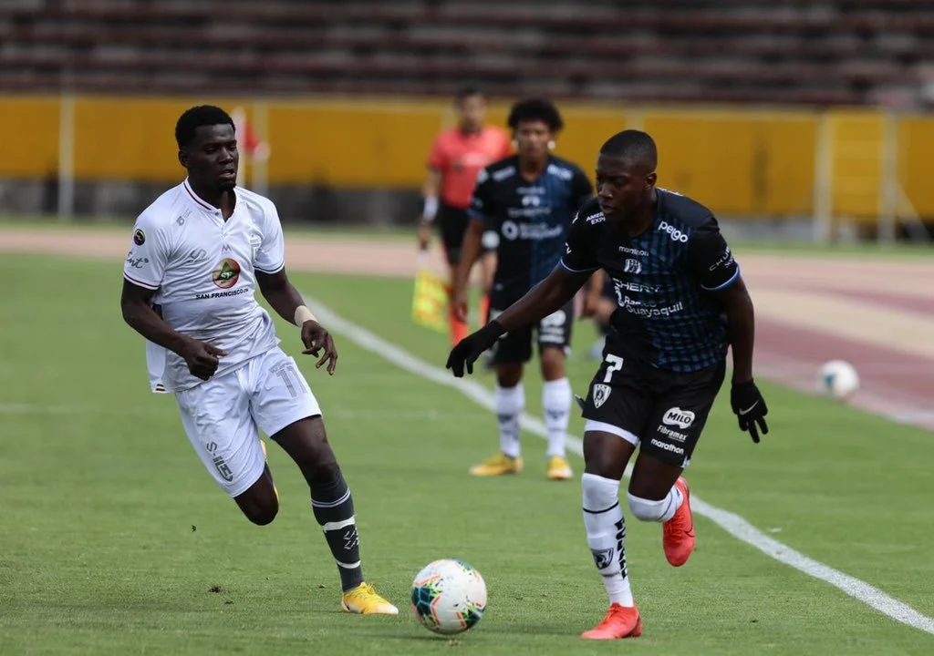  Neicer Acosta – Independiente Juniors’ multi-functional wide prospect
