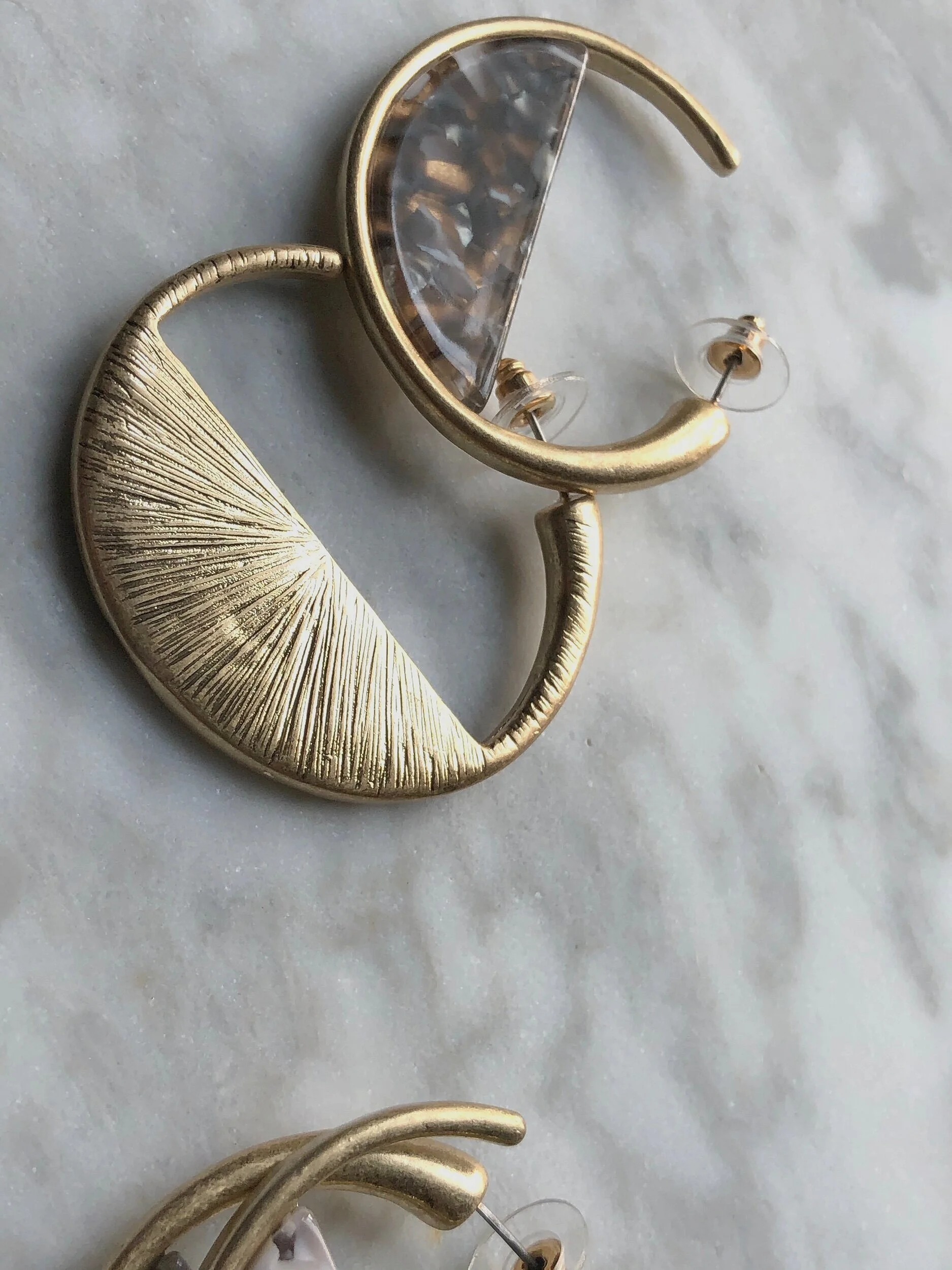 98BA4293-1252-40AC-B2DE-33846B0F7C12