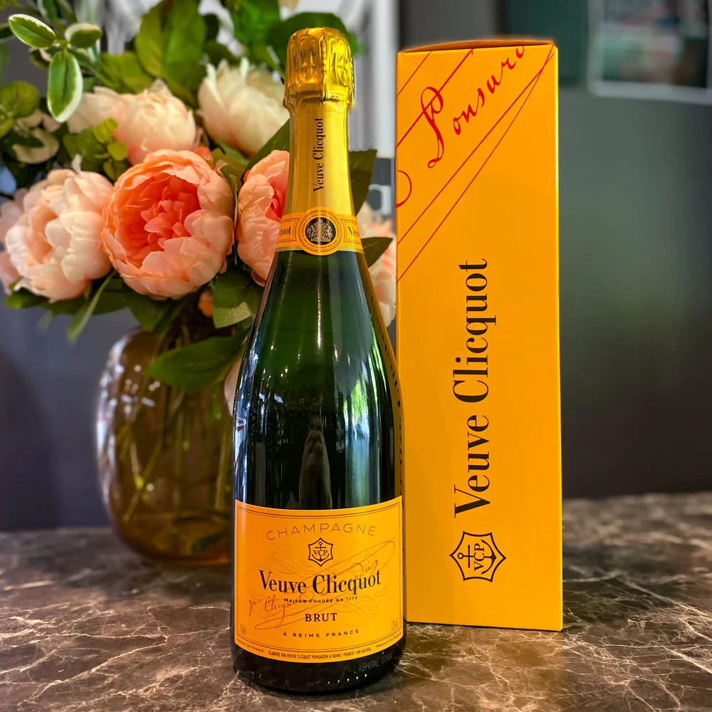 Veuve Clicquot Brut (Currently Not In Gift Boxes): Canberra Wine & Spirit  Merchants