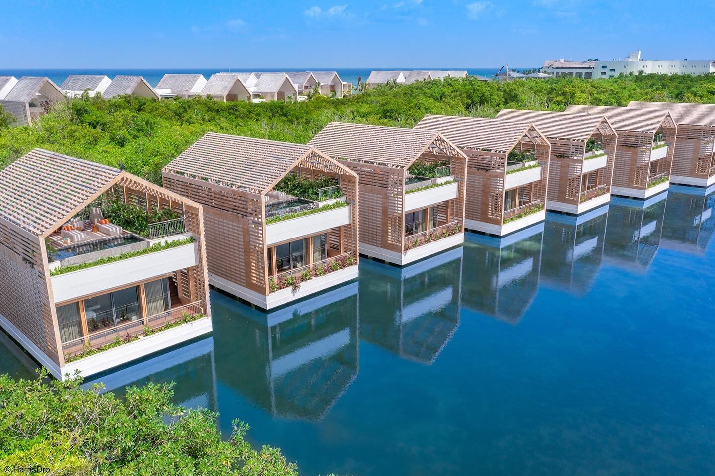 What a place on planet Earth! Loved the swimup villas in Mayakoba! @banyantreemayakoba beautiful resort! Thank you for being a great host! #mexico #playadelcarmen #banyantree #mayakoba #banyantreemayakoba #hotelsandresorts #resortsmagazine #luxurylif