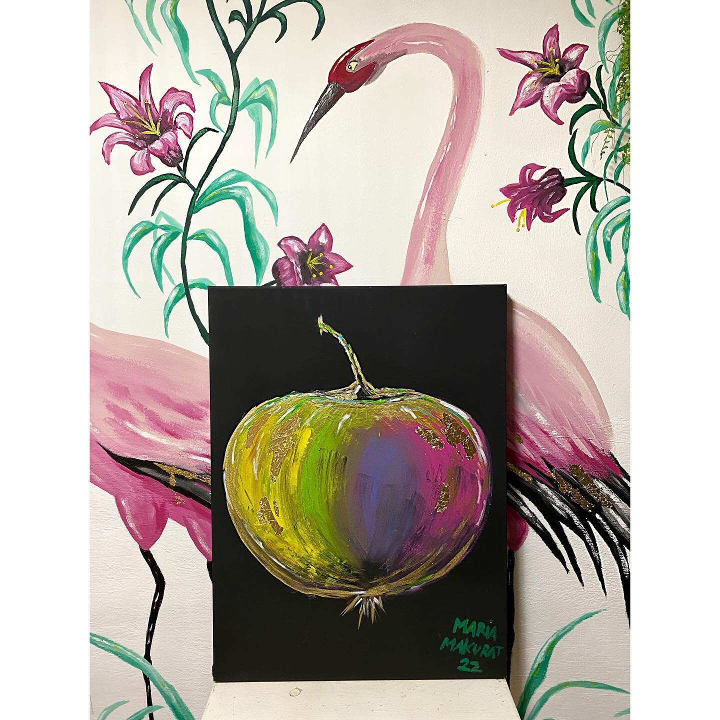 The apple in full glory 🍏 Have a nice week! Let me know what you think 🖤🖤🖤 keywords: art artists apple painting acrylic decoration maximalism gold #rembrandtartistpaint