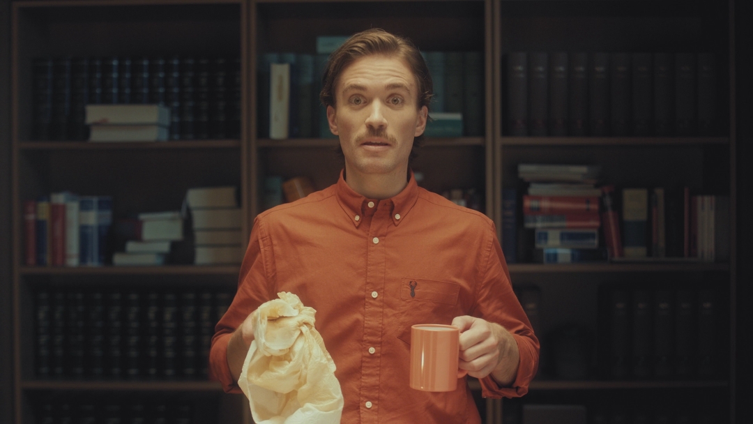SAP-machine-learning-setdesign-wes-anderson-her-hairdryer-swimming-oink-office-oldskool15.jpg