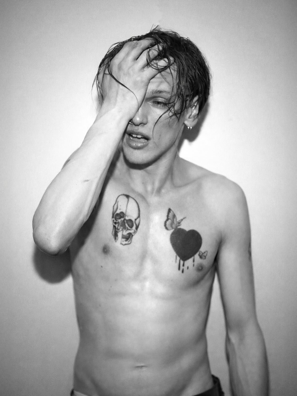 Giving the people what they want!! More @bowerjamie shots from the @counterfeitrock days 🖤 it would be rude to keep them to myself ❤️&zwj;🔥 @strangerthingstv #vecna