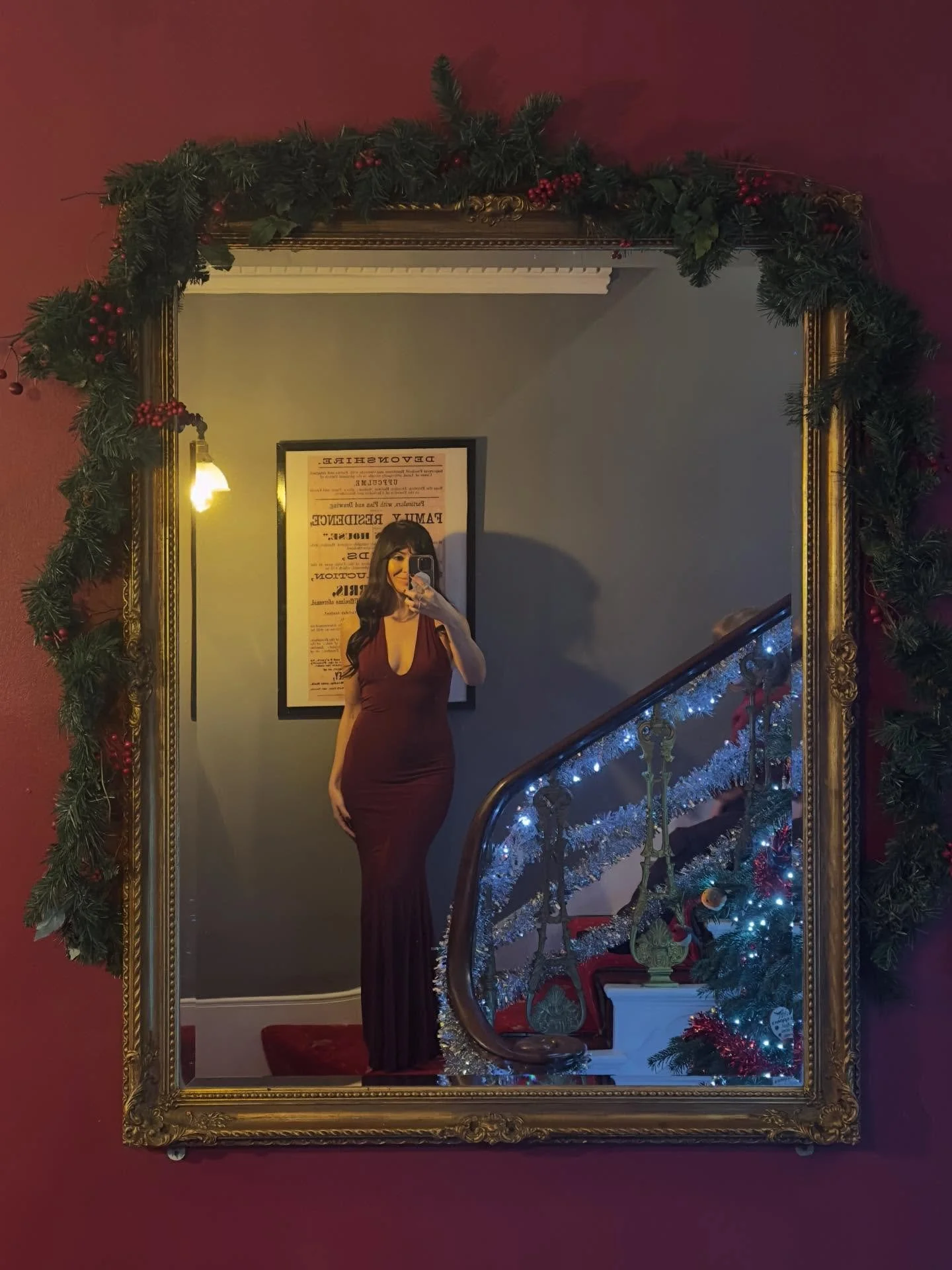 A Beautiful Burgundy Christmas 🍇✨