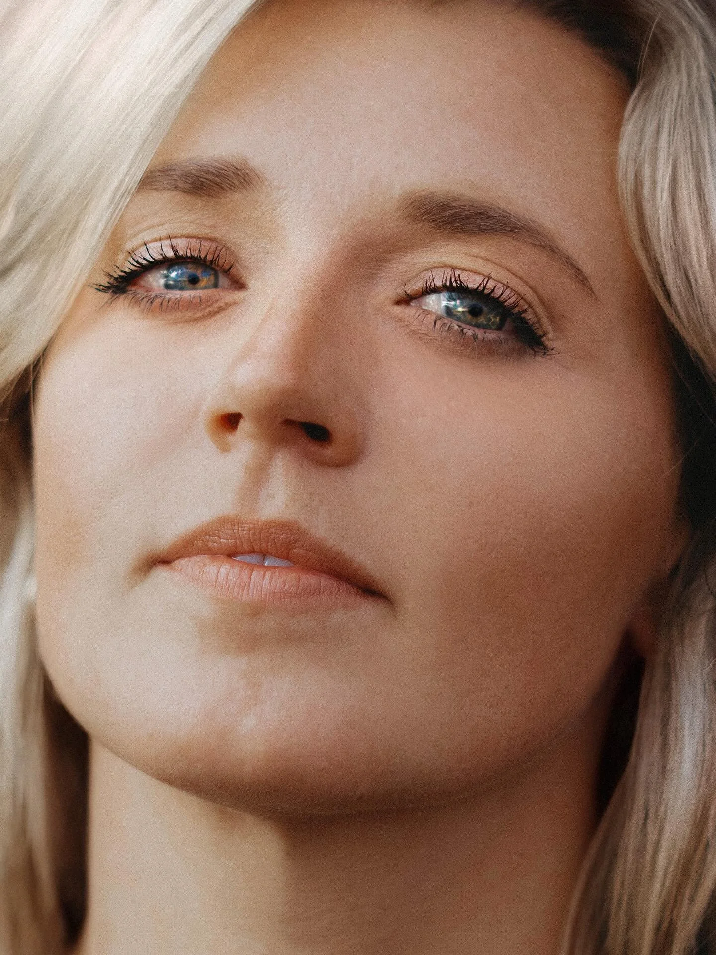 When you&rsquo;ve been besties for 18 years and you finally get to take her portrait, my beautiful Sarah &hearts;️&hearts;️&hearts;️💕💕💕 💁🏻&zwj;♀️💁🏼&zwj;♀️ @sarahcopples123