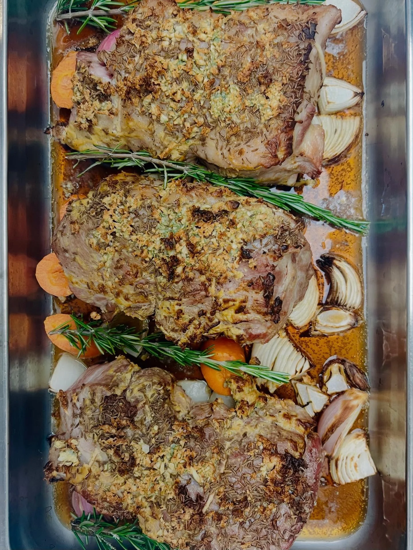 Ready for an Austrian style pork roast today? Only at FoodSmith! It&rsquo;s snowy and this will warm you up!
#porkroast #austrianfood #foodsmithbistropub #minneapolisfoodie #weststpaulmn