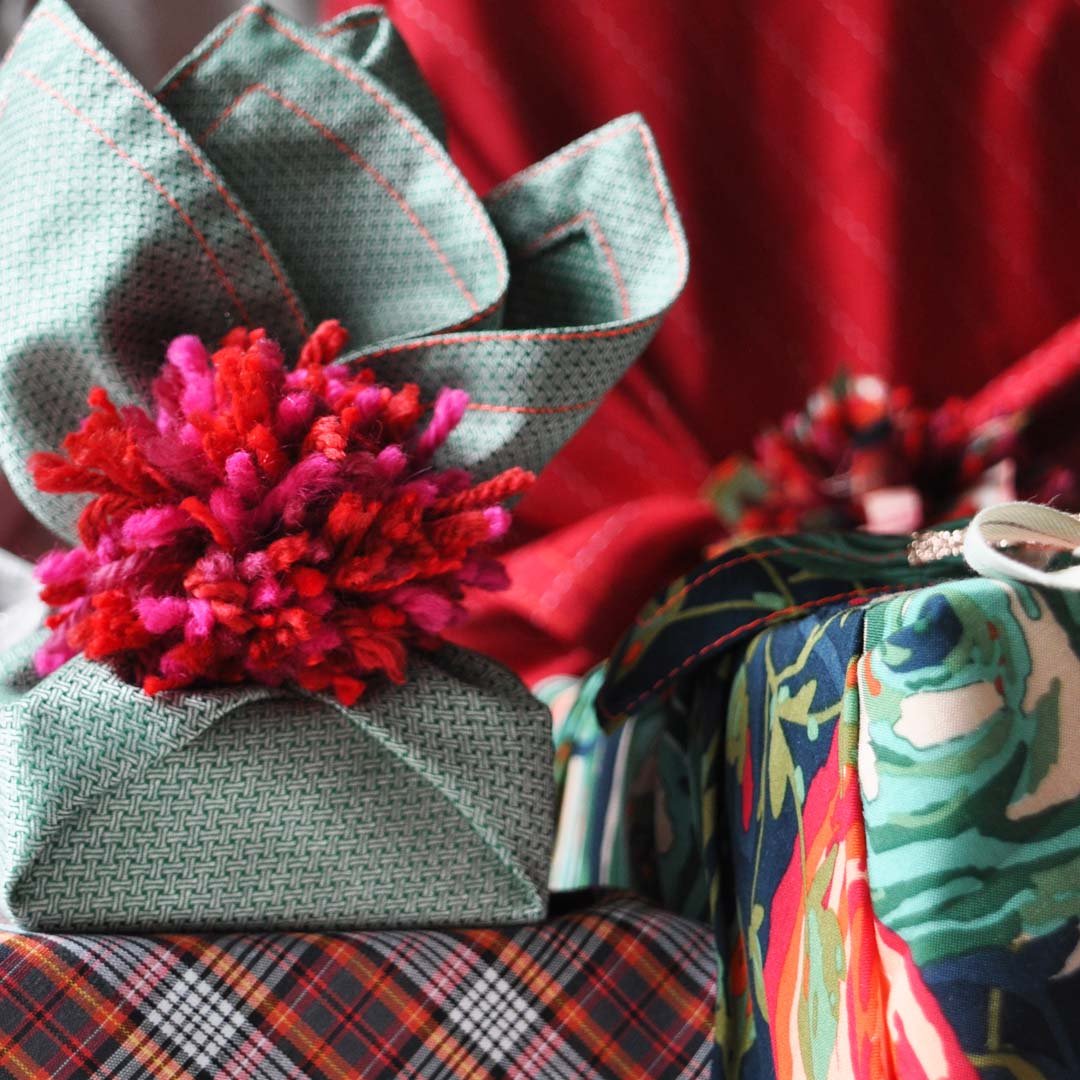 Holiday gift wrap to create a sustainable Christmas wrapping.