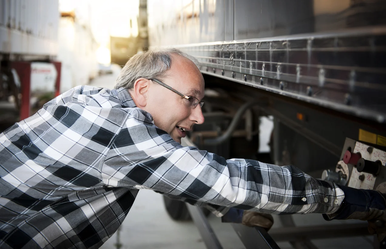 6 Key Benefits of a Fleet Maintenance App.jpg