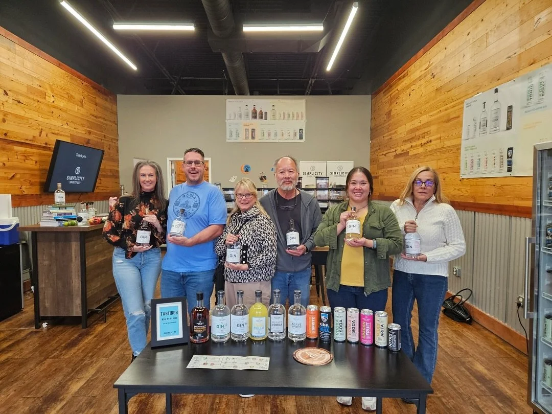 There are only a few more Gin Schools on the calendar for this year! Get yourself on the schedule and come create with us 🔬