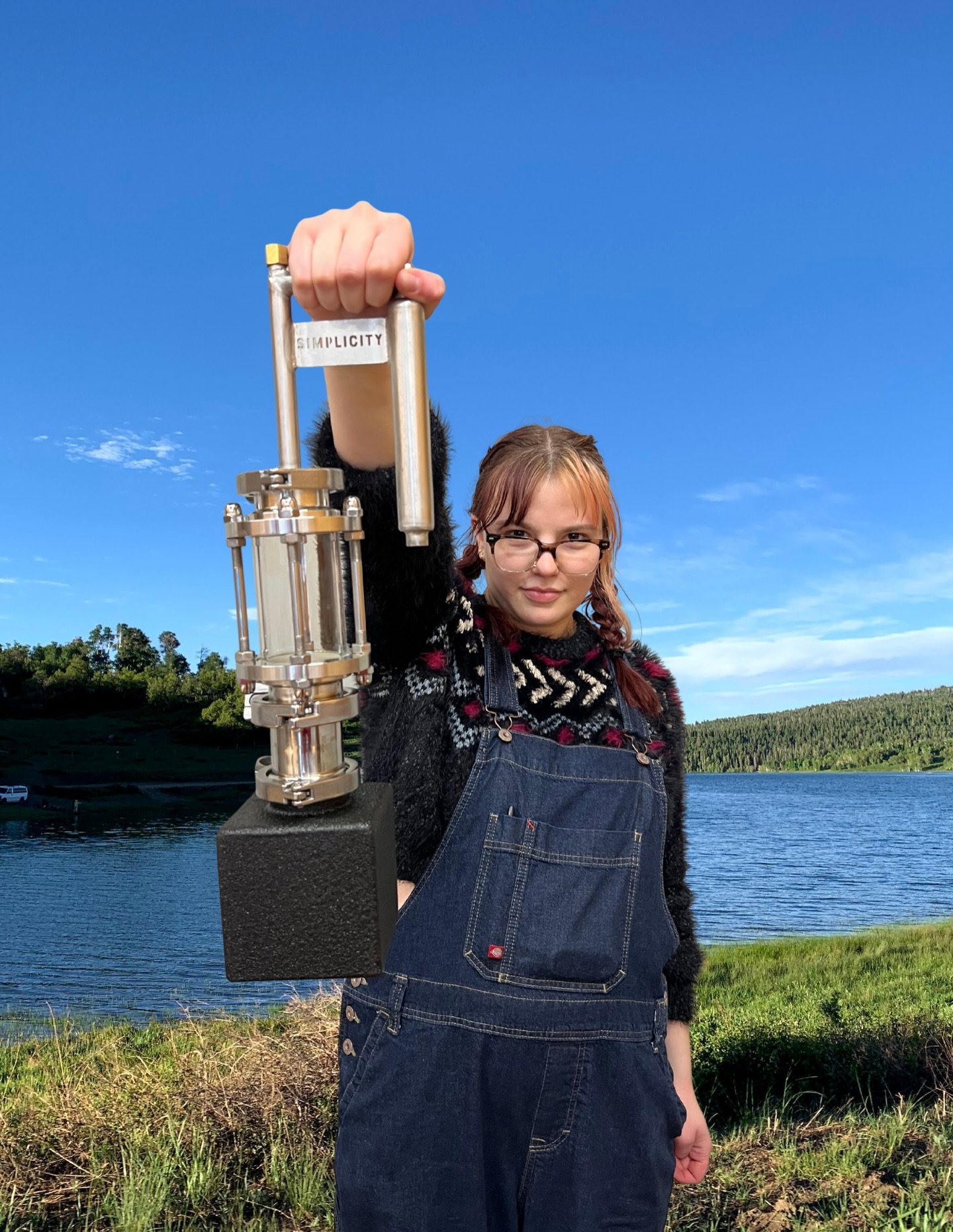 Catch a great experience at Gin School 🎣 taught by our girl Courtney, who will help you take home a unique bottle that you can show off to your peers! Fish around on our website for more info and scheduled dates 🐠