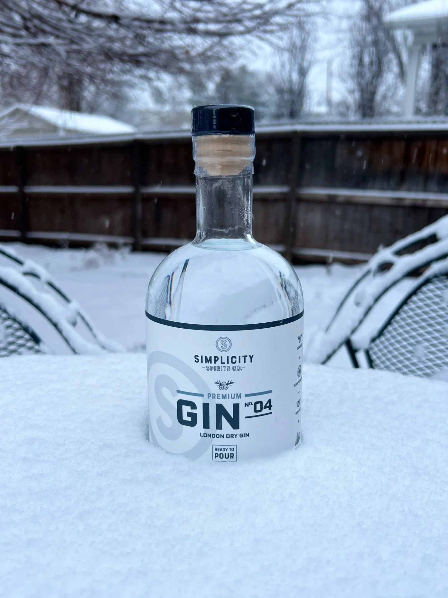Finally some Utah snow! ❄️ Keep yourself warm with Gin No.4: London Dry 💙

#utah #saltlakecity #slcutah #gin