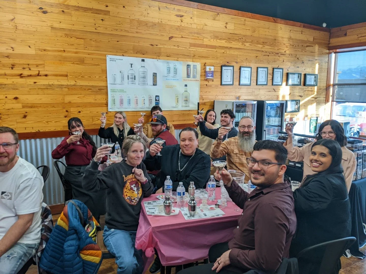 Cheers to a great weekend! 🥂 Check out the line up of cocktail classes we have coming up on our website!

#slcutah #drinksimplicity #saltlakecity