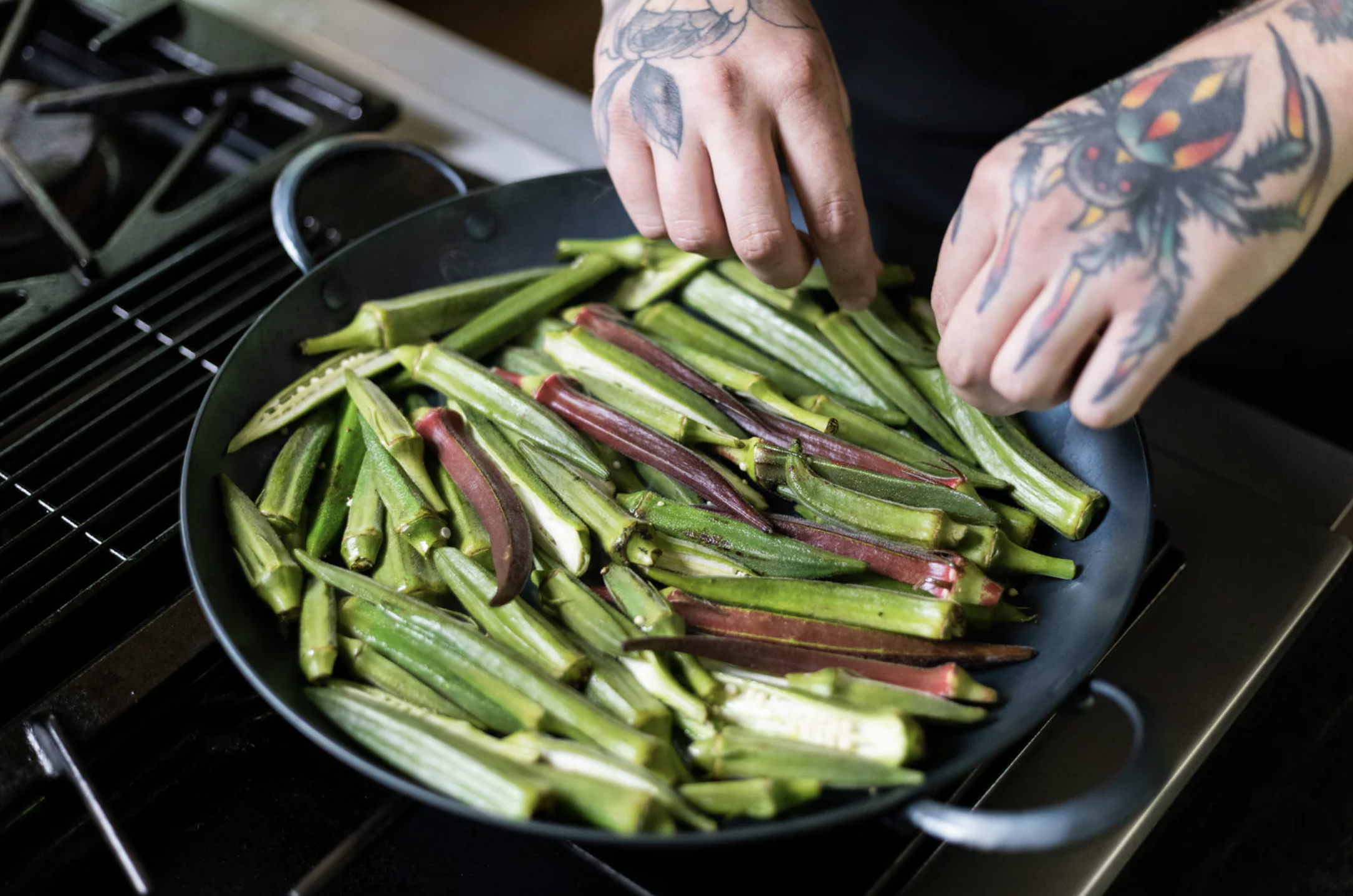 the-rappahannock-river-company__market__kitchen__blanc-creatives__carbon-steel-roaster__2.png