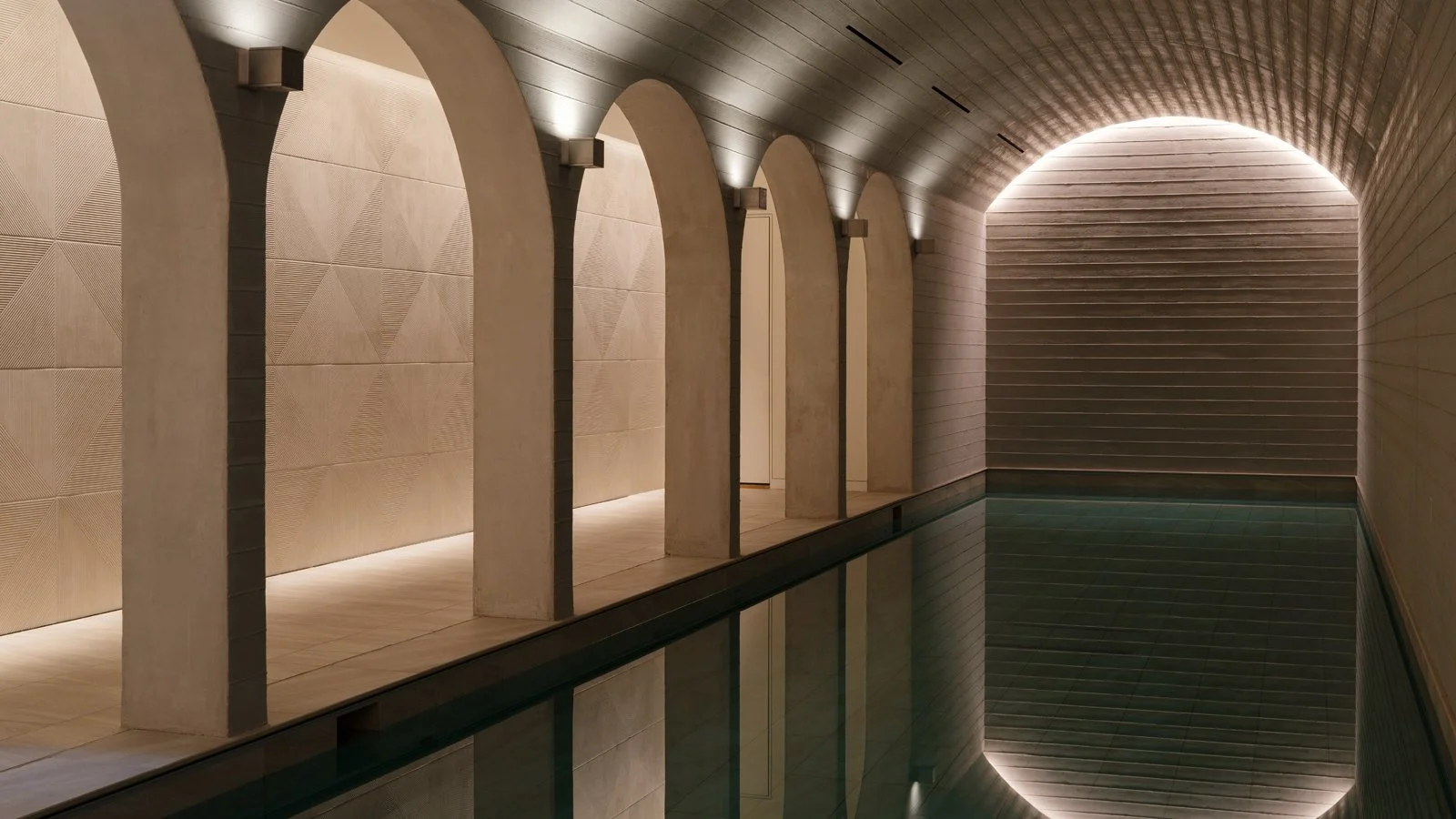 the-rappahannock-river-company__virginia-bluemont__homes__shenandoah-modern__indoor-pool.jpeg