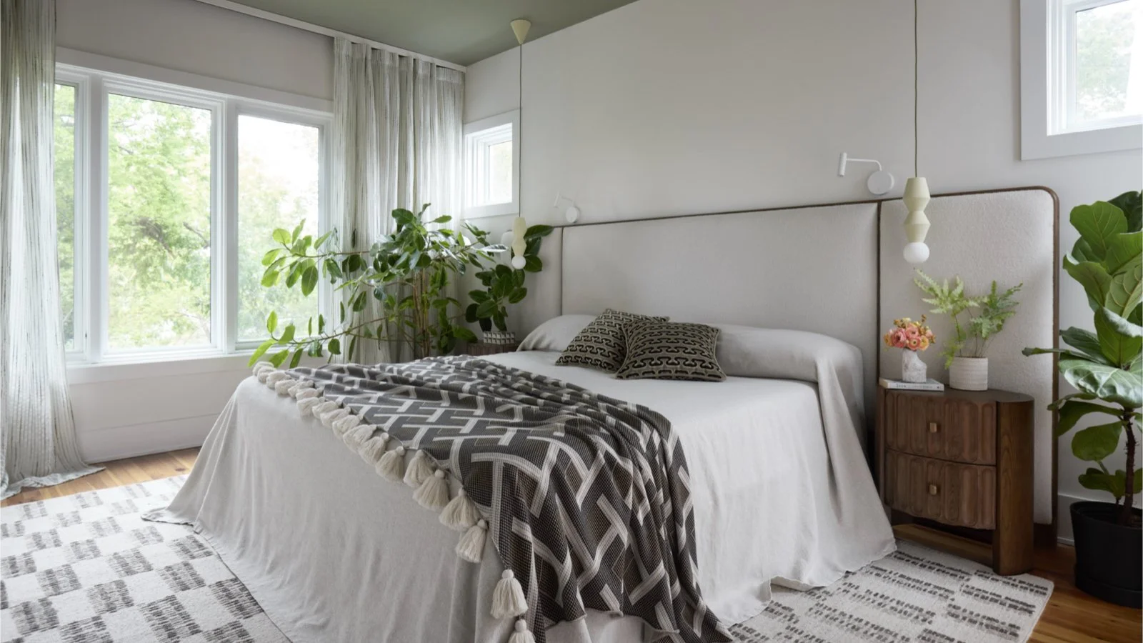 the-rappahannock-river-company__virginia-richmond__homes__rowhouse-revival__bedroom.jpeg