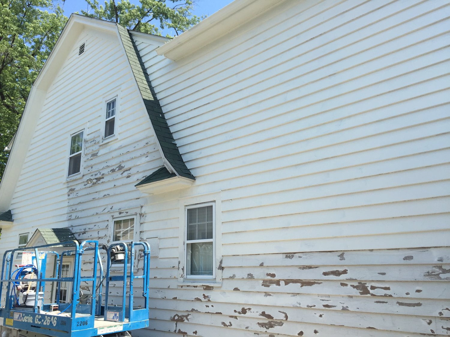 Proper Exterior Paint Scraping And Wood Siding Preparation Abc Painting Appleton Painting Contractors 920 540 6414