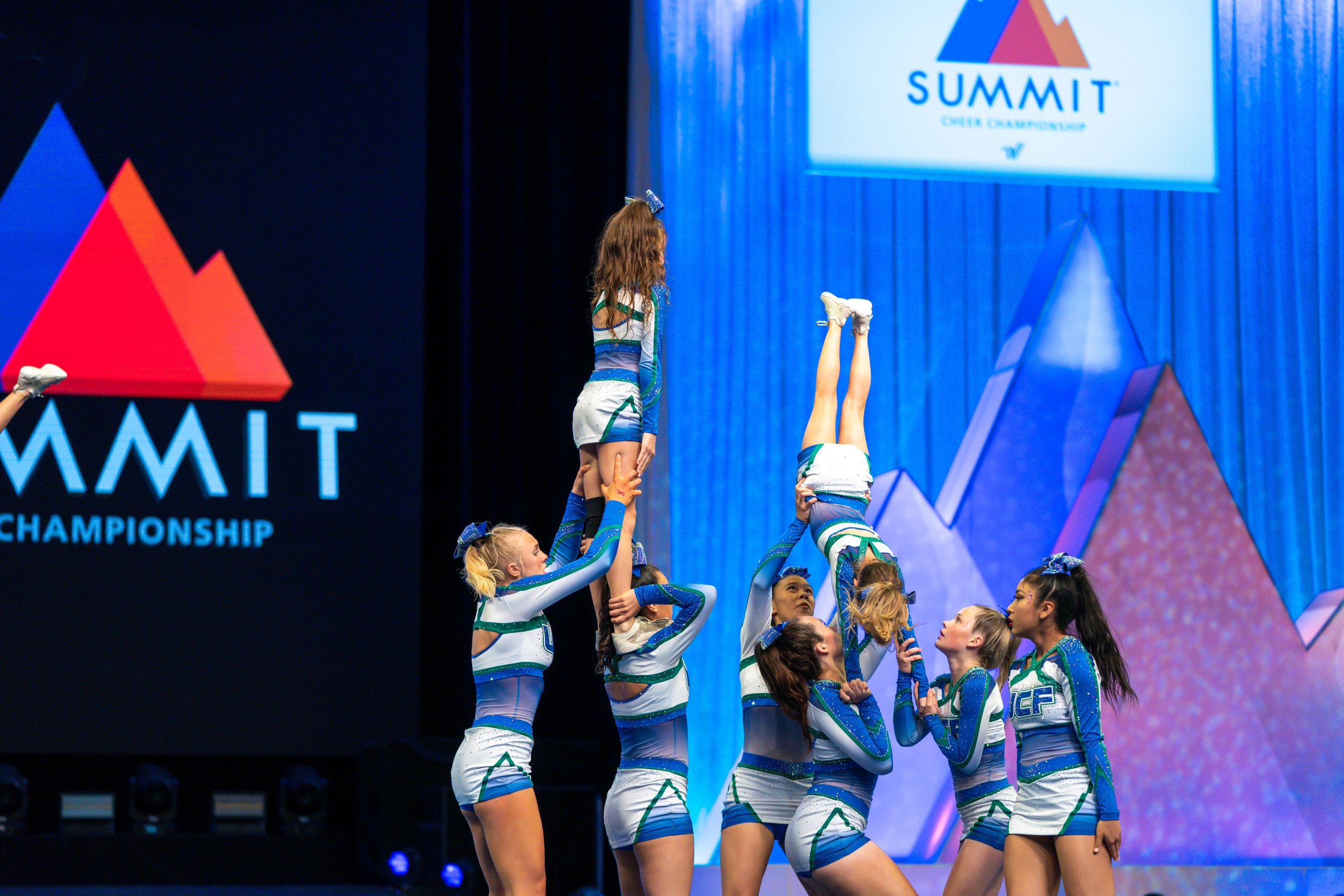 Summit Lightning -09726.jpg