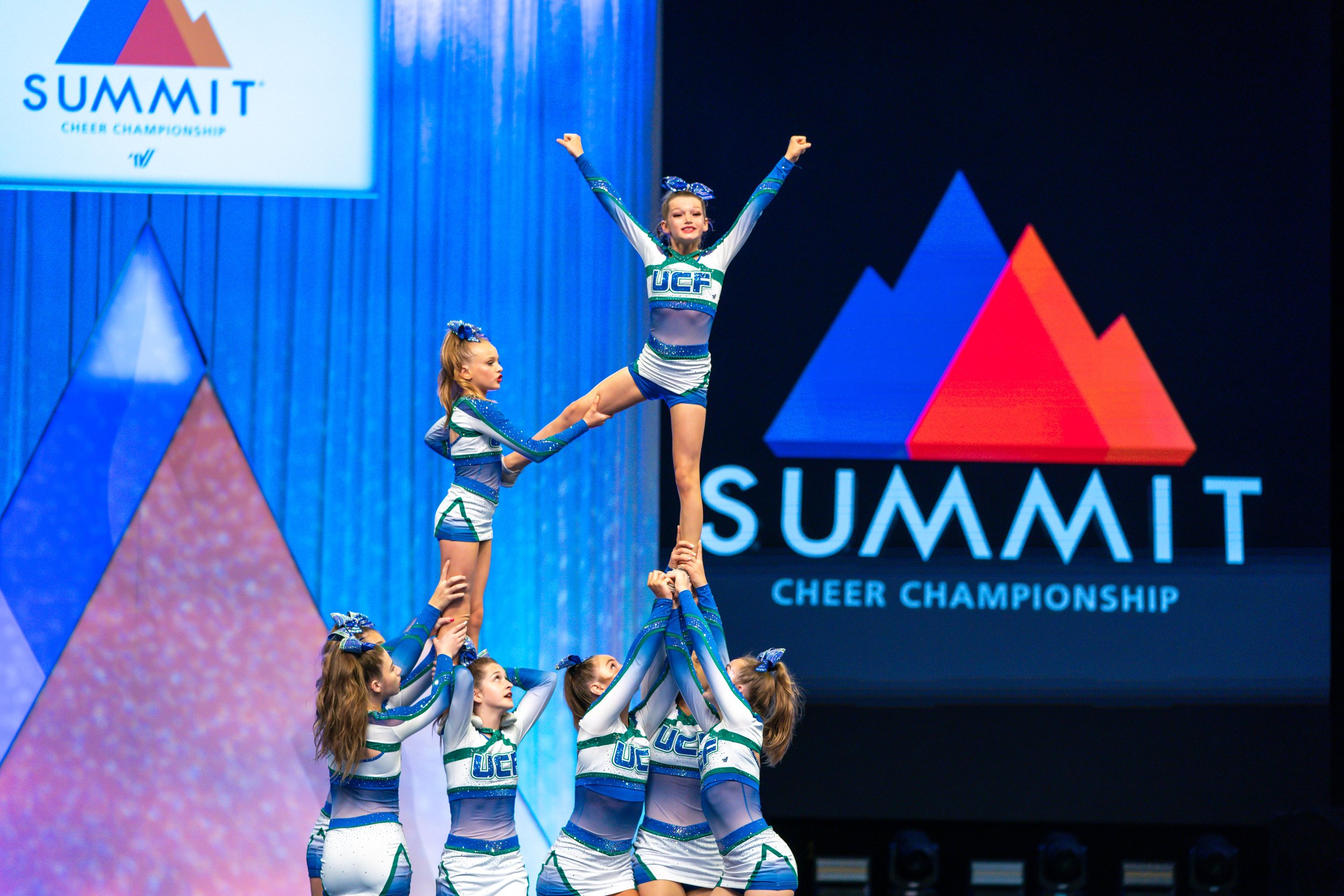 Summit Lightning -09743.jpg