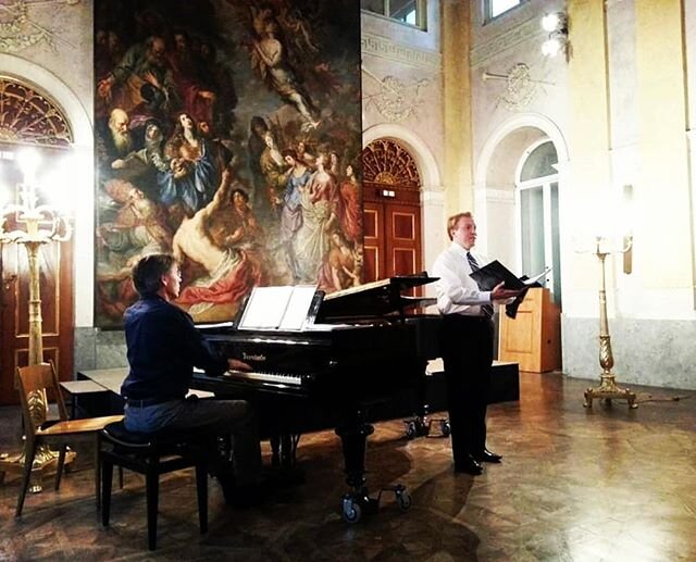 A #TBT to one of my favorite musical memories -  performing a Liederabend recital of works by Schumann, Schubert, Brahms, and Wolf in Vienna with pianist Stephan Matthias Lademann back in 2014! 🎹 🎶 #throwbackthursday #lieder #liederabend #schubert 