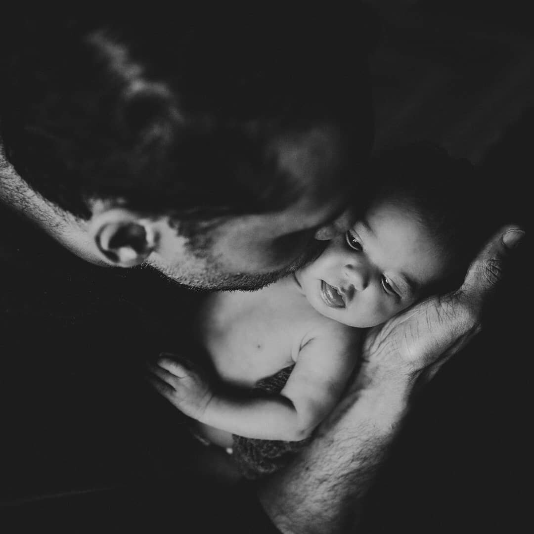 In the arms of my father.
.
.
.
.
.
.
.
#newborn #newdad #inhomenewbornphotography #inhomesession #documentaryfamilyphotography #documentarynewborn #londonfamilydocumentryphotographer #londonfamilyphotographer #familyphotography #documentaryfamilypho