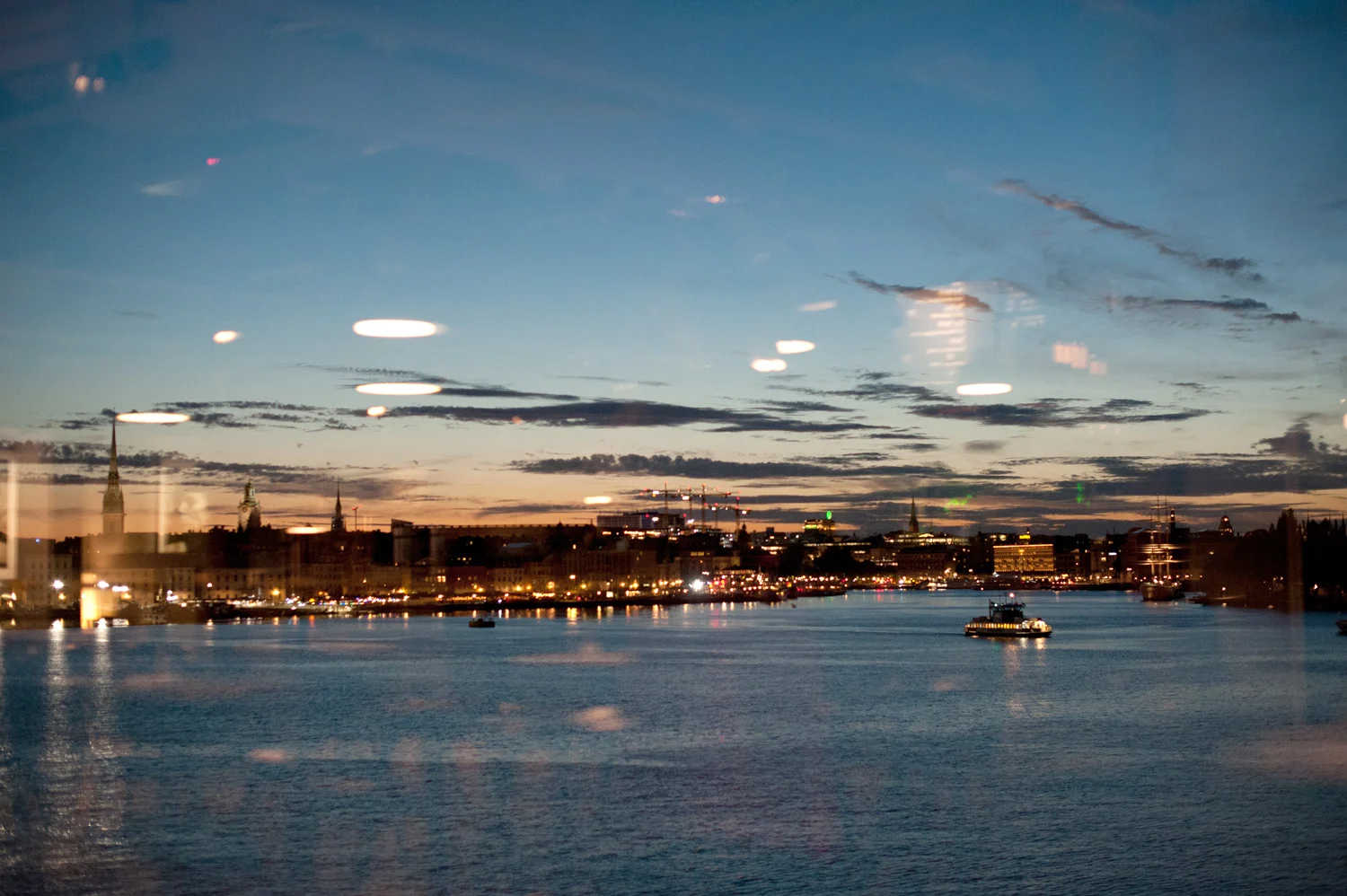STOCHKOLM_1MOIS_1VILLE_Nuit 2.jpg