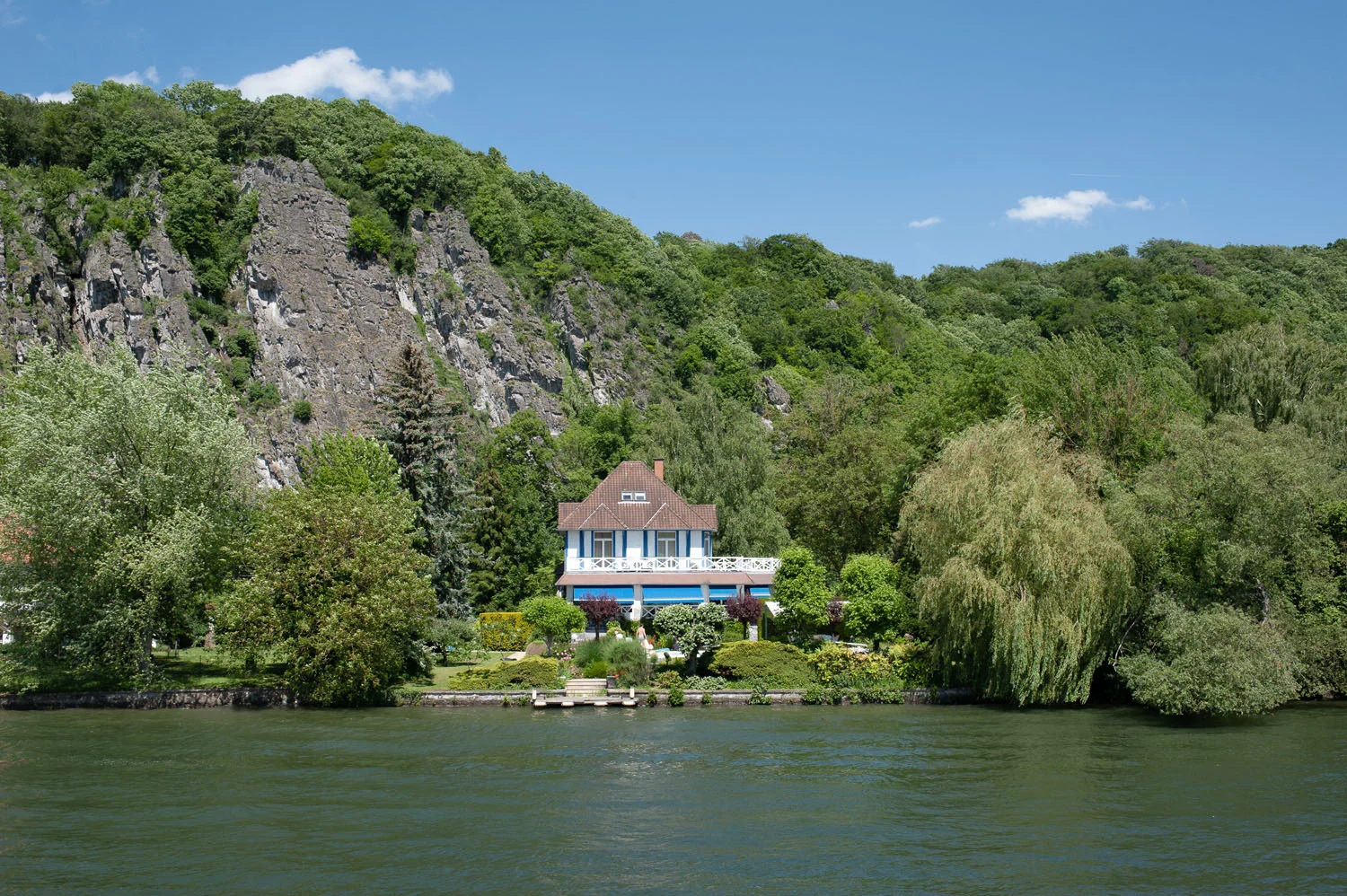 HelenKLoveTravel_Blog_Voyage_Mes_petites_escapades_Namur_Croisière_Meuse.jpg