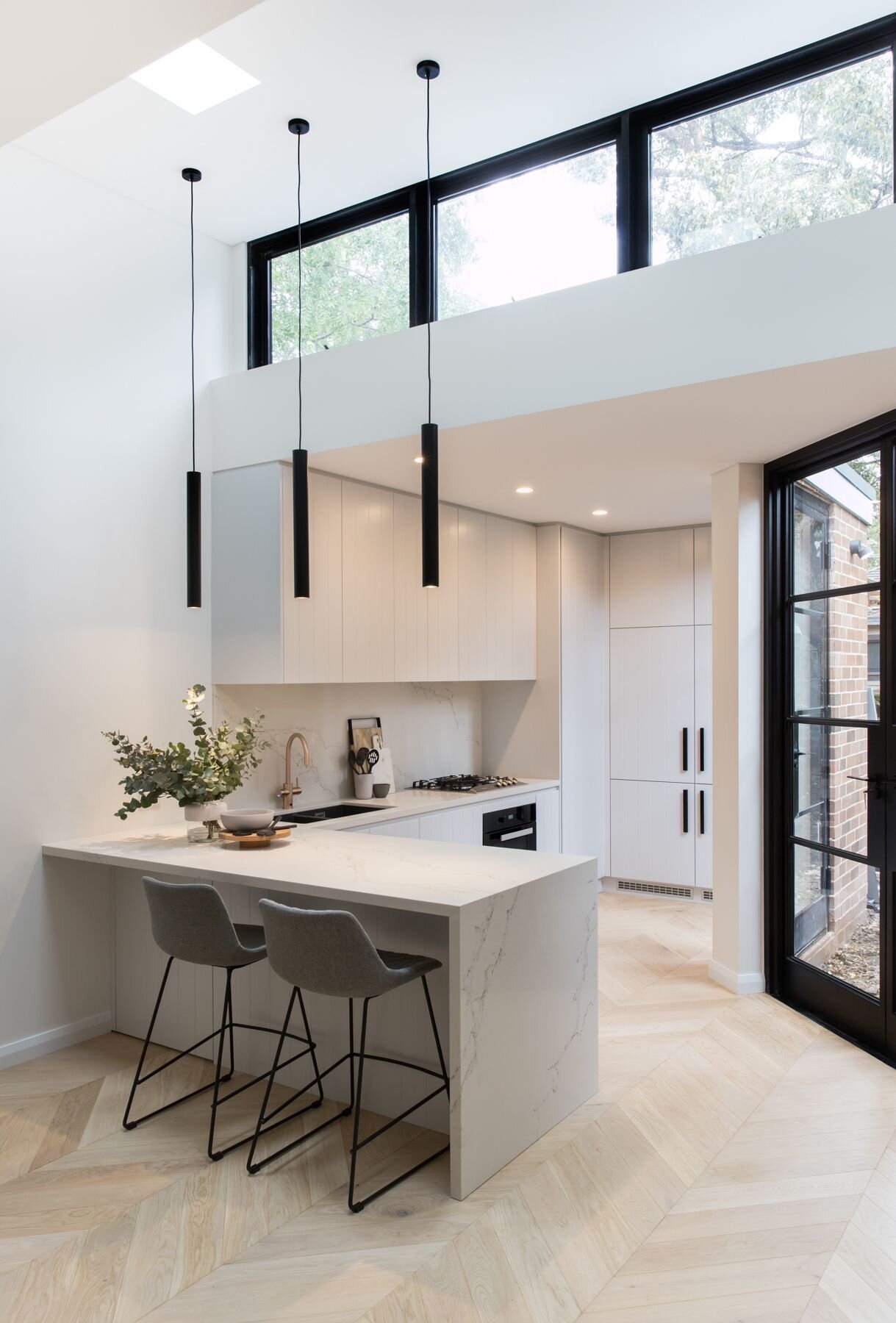 Modern Design Styles Warm Minimalism — Corporate Queendom