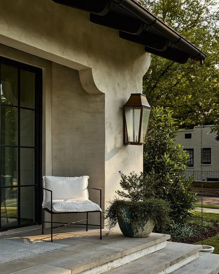 Front porch perfection in Birmingham 🖤 ⠀⠀⠀⠀⠀⠀⠀⠀⠀ New work for @mitchellbradfordcb Styling_ @ginnybranch Architecture_ @nequettearchitecture.jpeg