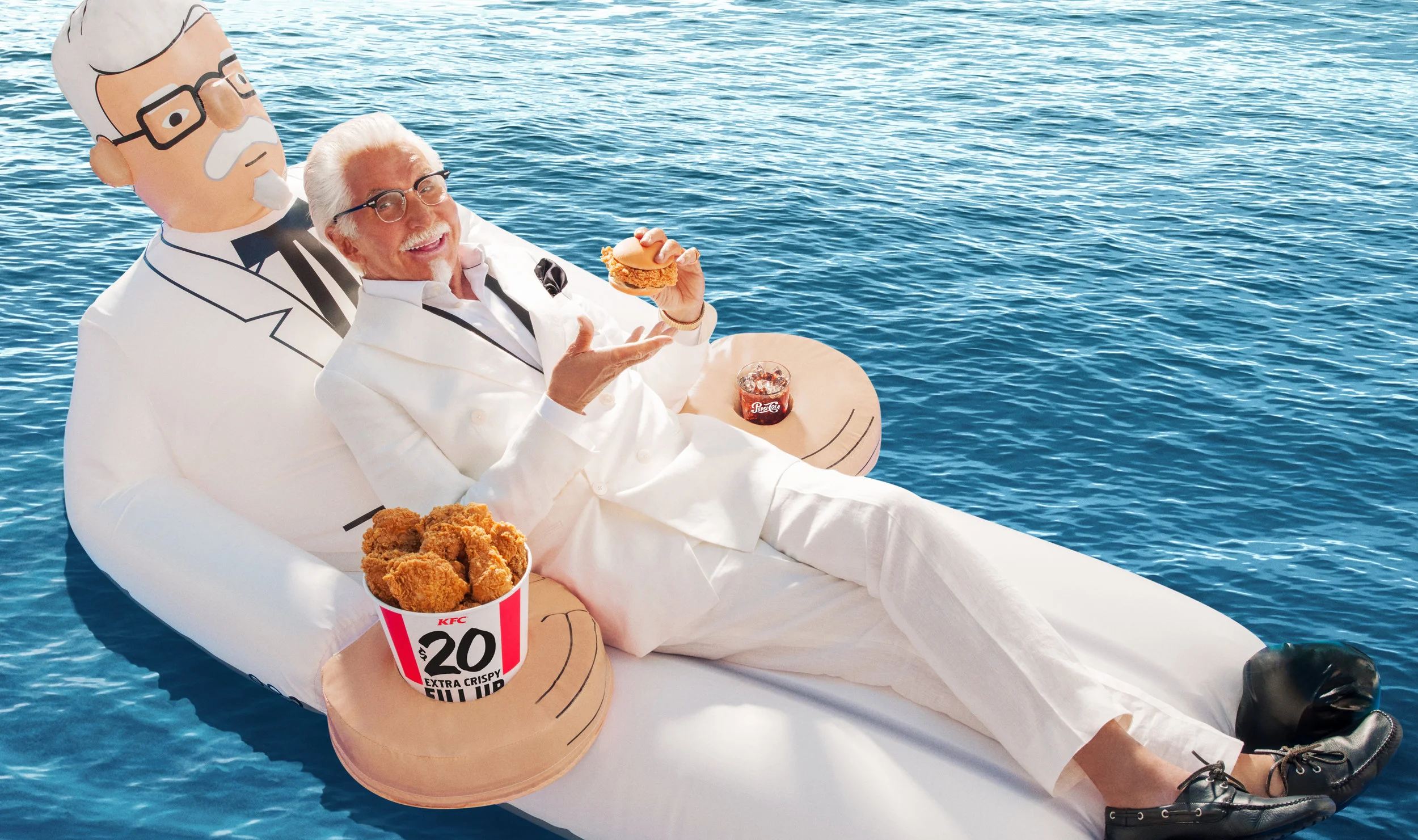 G18056_kfc_19-gh-floaty_1246_CROP.jpg