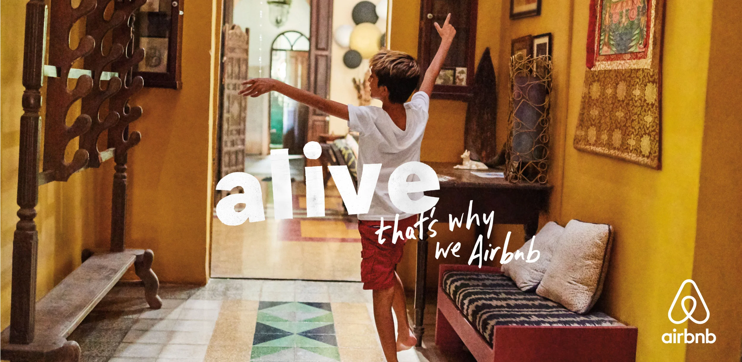 AIRBNB INDIA_OOH4.jpg