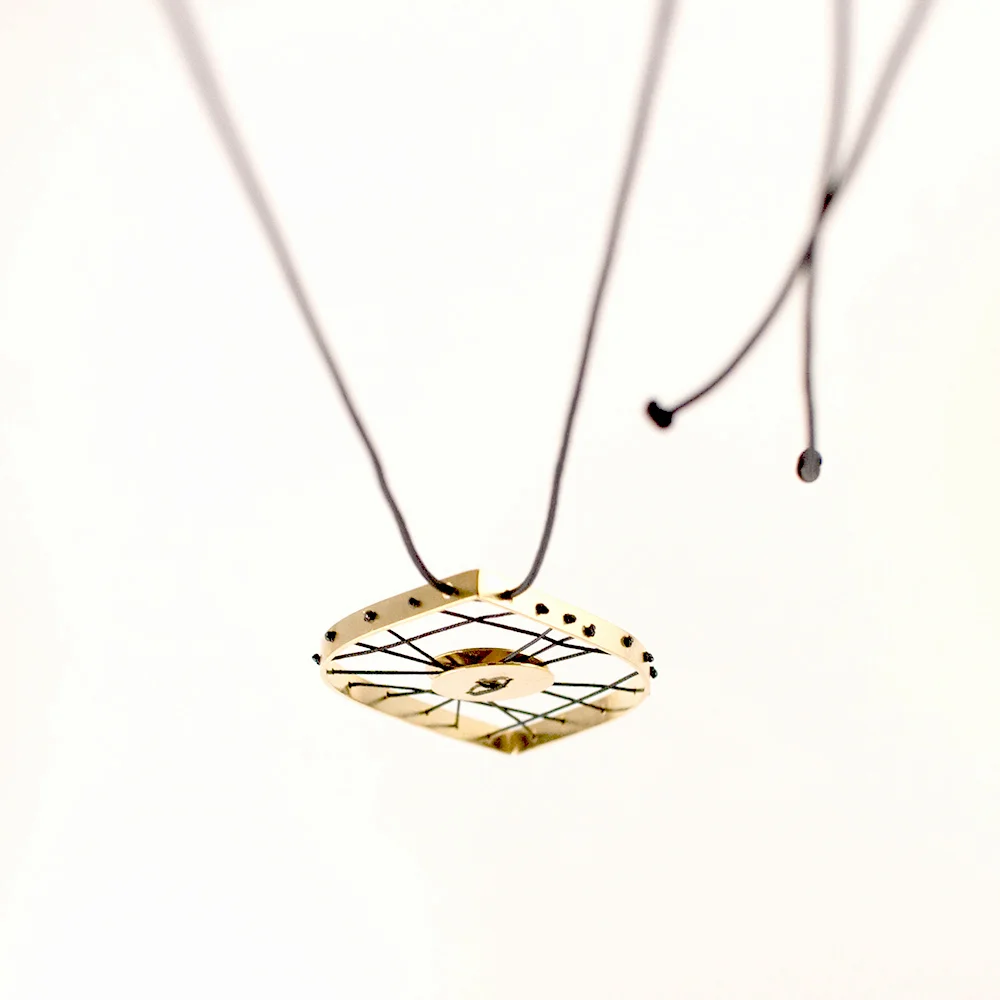 Eye-Fish (Necklace 1.b.N.EF.12€).jpg