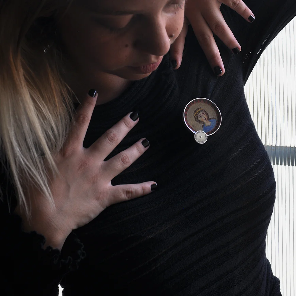 6.Matriarchal dominance-The Girdle of Hyppolyte(brooch).jpg