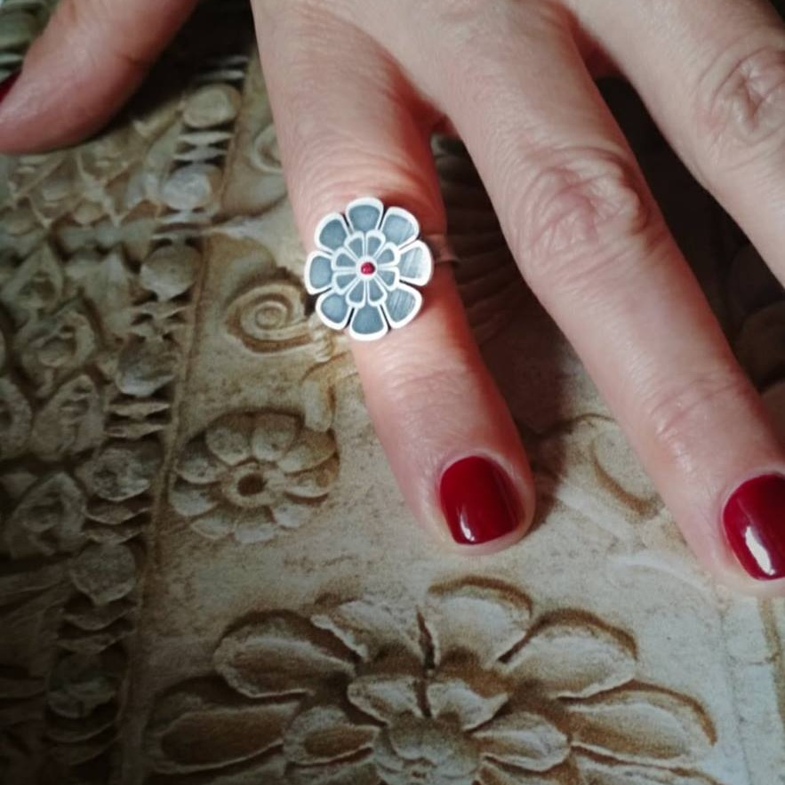 Poppy+Flower+%28Ring++8.R.P.F.%29+55%E2%82%AC+%28c%29.jpg