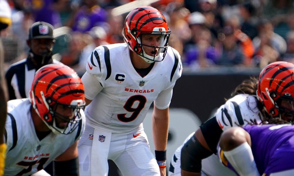 Bengal’s Burrow reading the Vikings defense