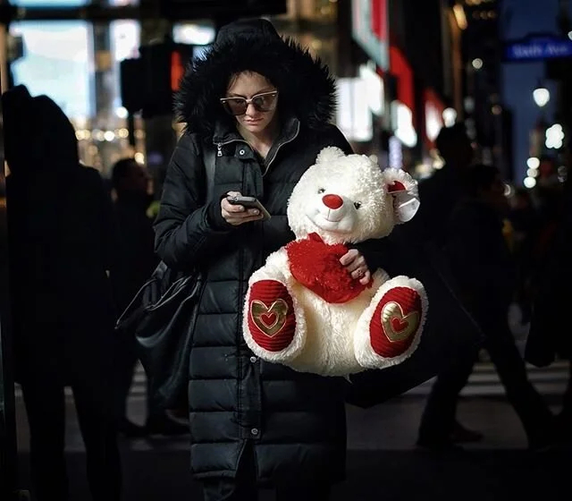 Someone&rsquo;s Valentine &bull; nyc &bull;
.
.
.
#street #photography #streetphotography #nyc #nycstreetphotography #valentinesday #love