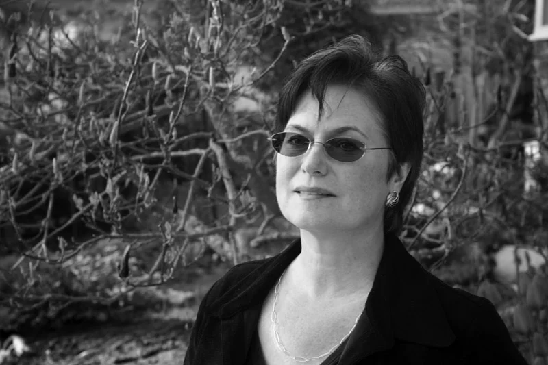 Lisabeth Sterling (web).jpg