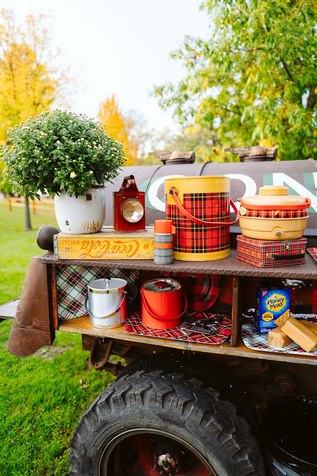 The S'more bar at Adler Ranch Wedding Venue, interactive wedding guest experience, weddings near me, Alexandria MN