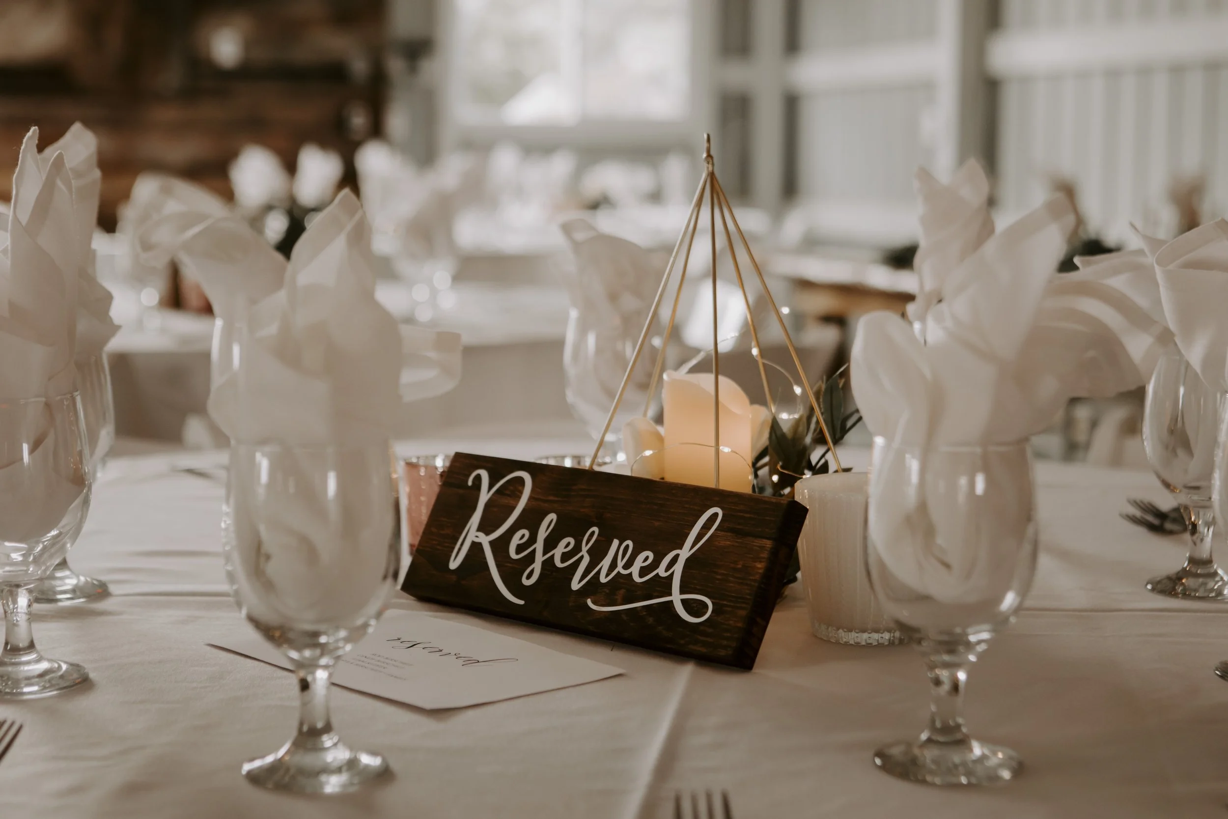 Beautiful table setting at wedding at Adler Ranch Wedding venue, wedding near me