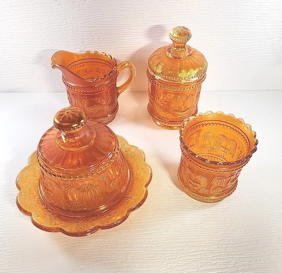 Antiques for sale at the Retro Market (Copy)