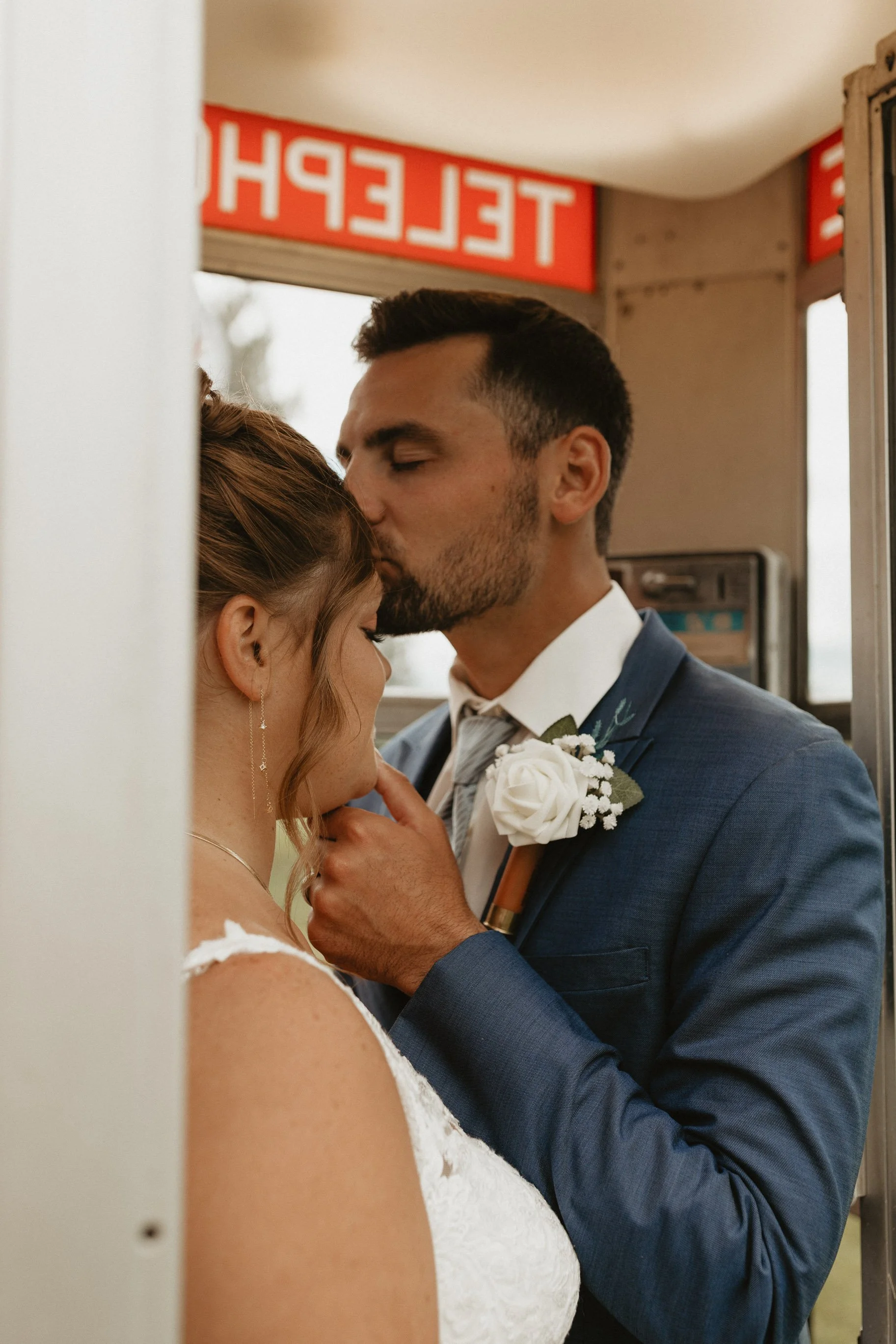 Can You Tour Wedding Venues on Weekends? What Minnesota Couples Need to Know