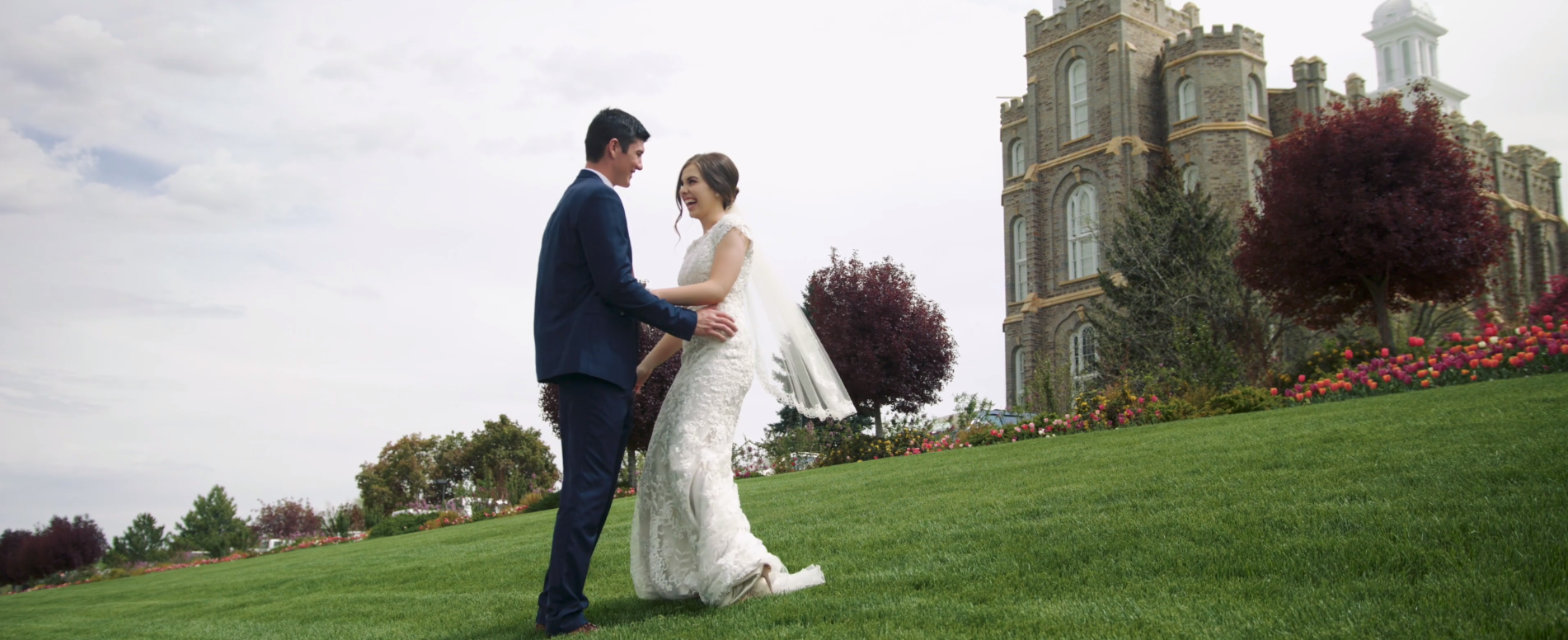 The perfect day, this moment looks like it was taken right out of a story book!
