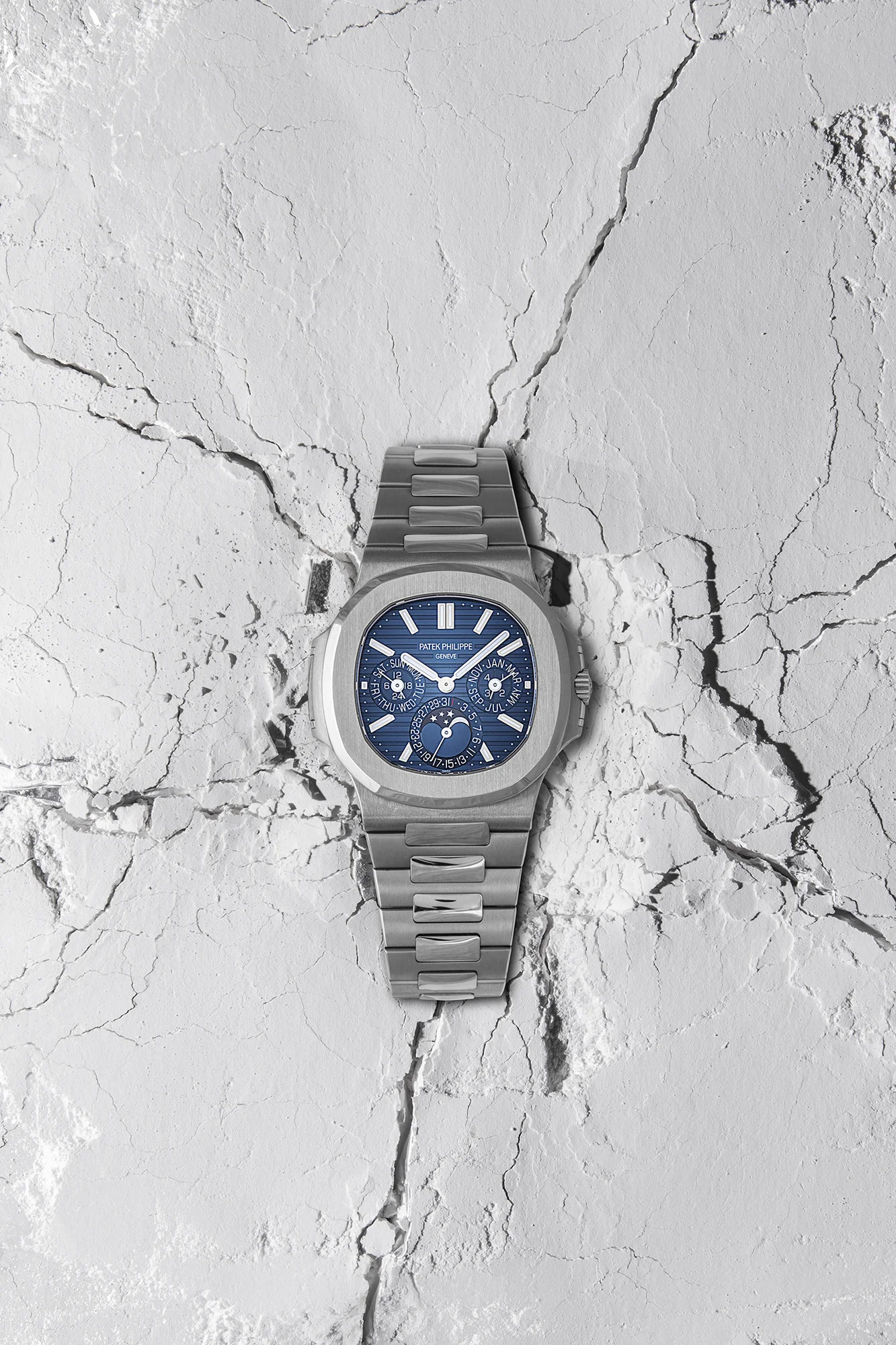 11June18 Patek Philippe2076A.jpg