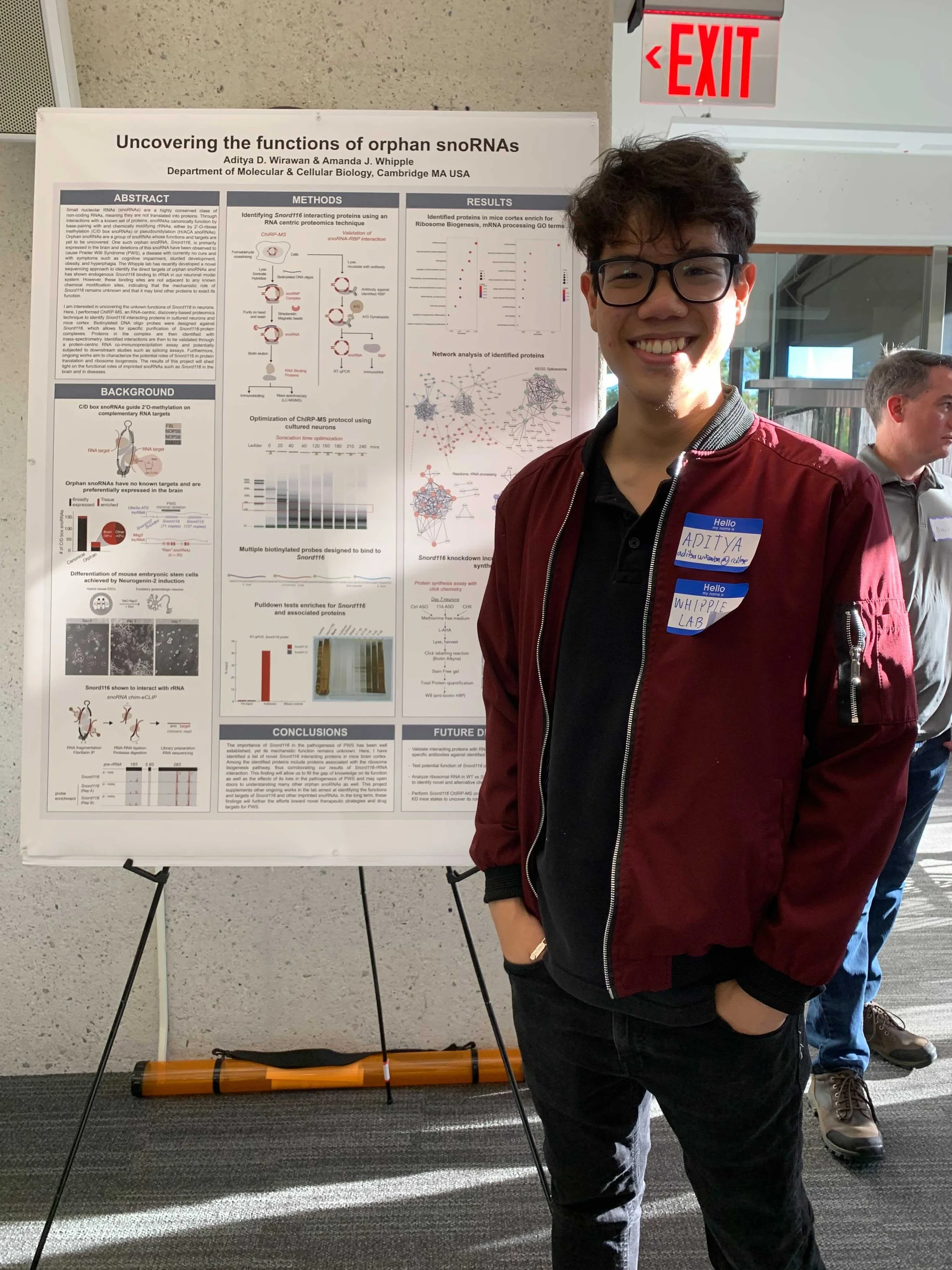 Undergraduate Aditya Wirawan presents at the HUROS Fair
