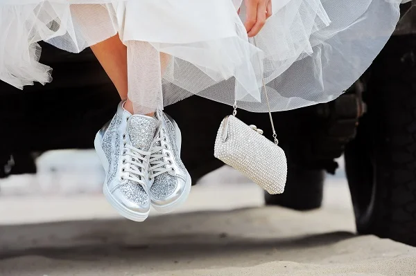 elsa-coloured-bridal-shoes-rainbow-club-fiarucci-braut-turnschuhe-brautschuhe-day-silver-silber.jpg