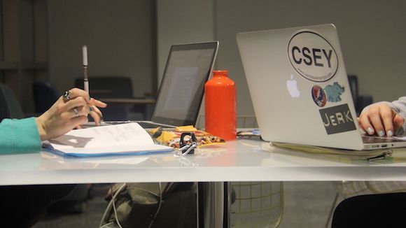 A Dating Guide for the Busy Couples of Syracuse Univeristy