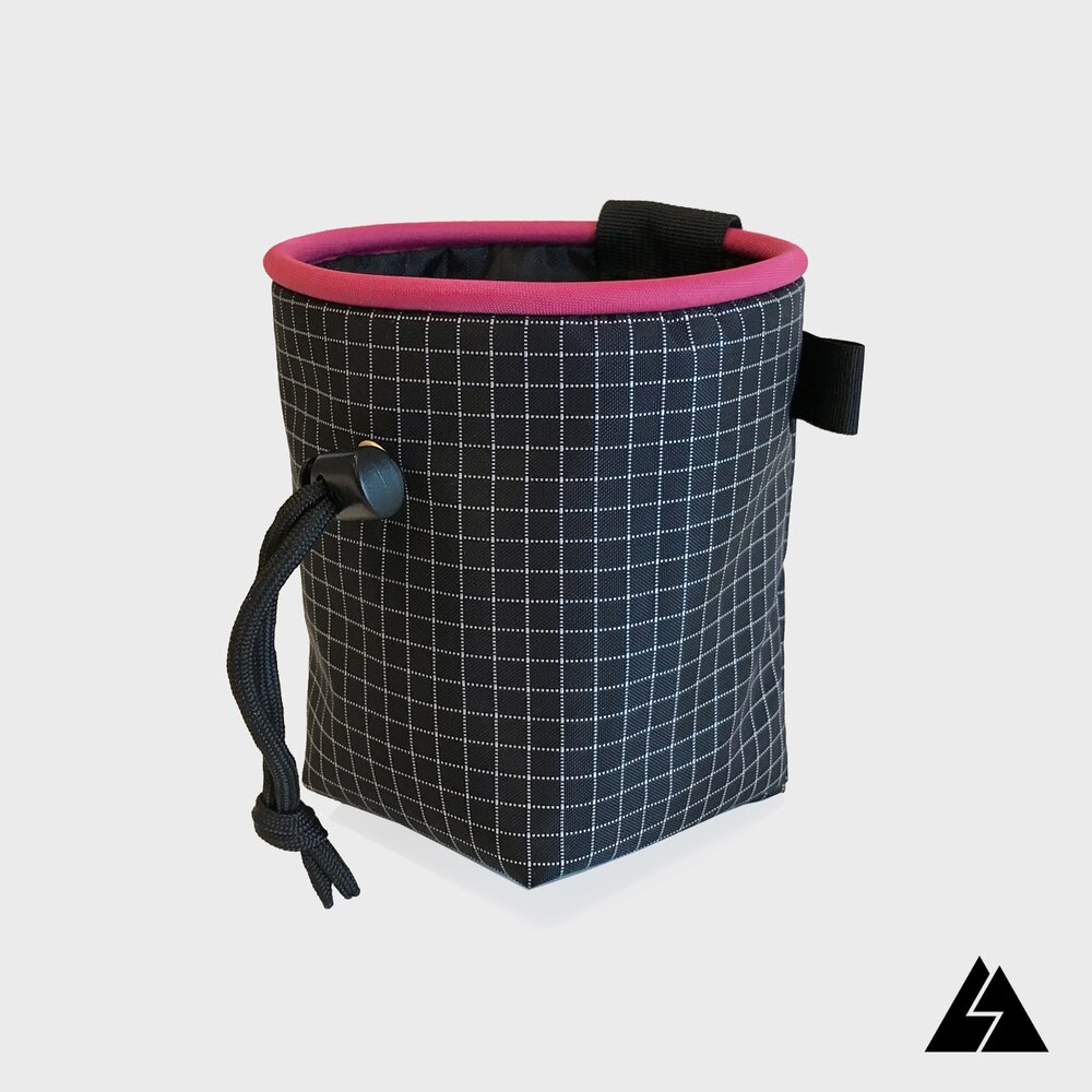 Chalk bag, Based on the learnMYOG Snackbag pattern : r/myog