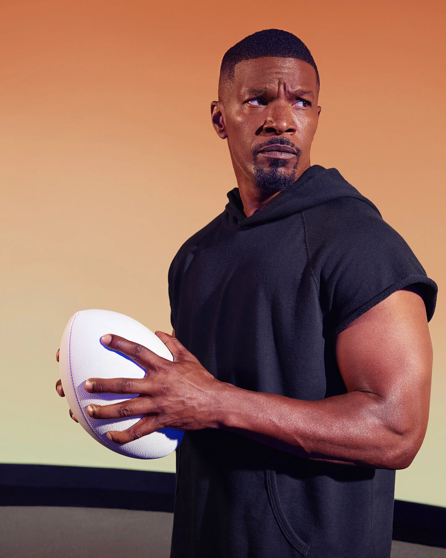 210629_mens_health_jamie_foxx_02_178_f2_rgb 2.jpg