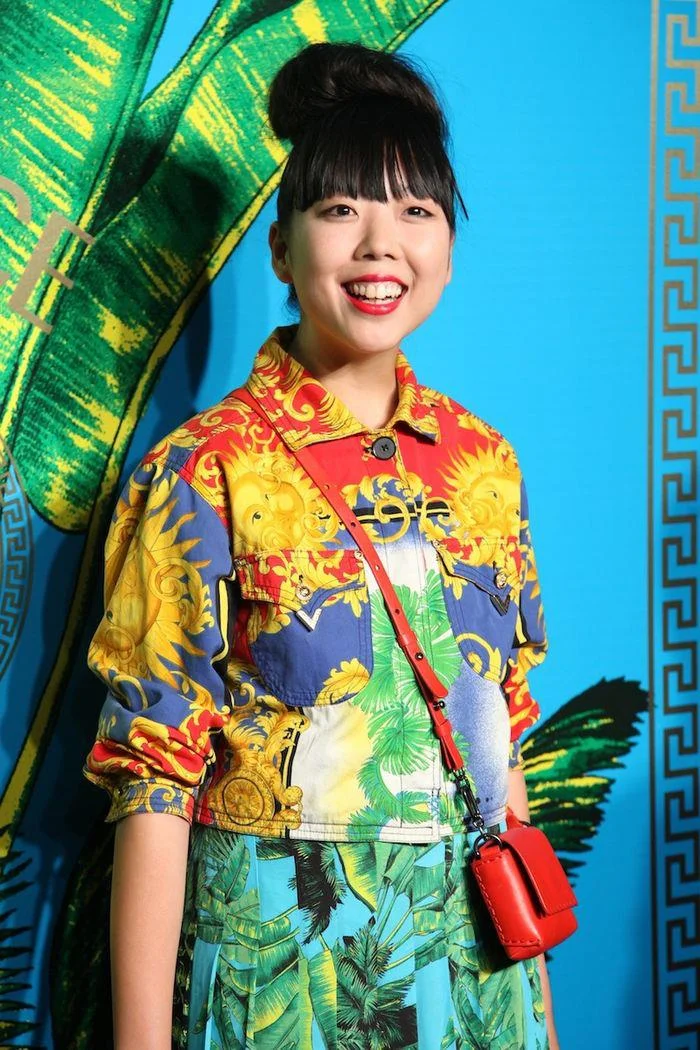 SUSIE LAU WEARS GIANNI VERSACE ARCHIVE HOL