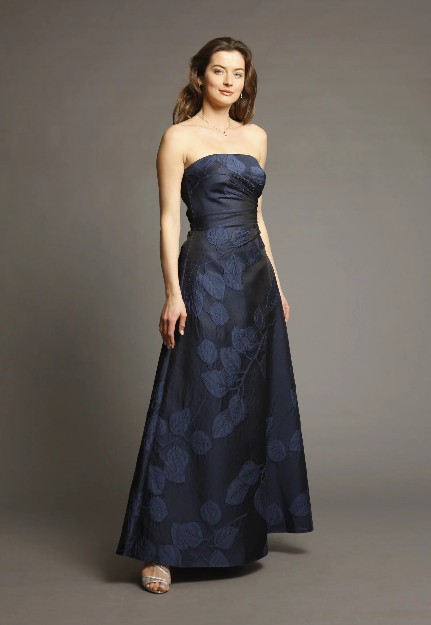 Style 2104  Helen Morley