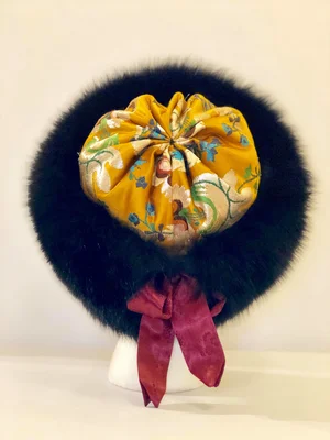 Gold Rosebud Silk Brocade Tibetan Fox Fur Hat — Dö Kham display picture 3
